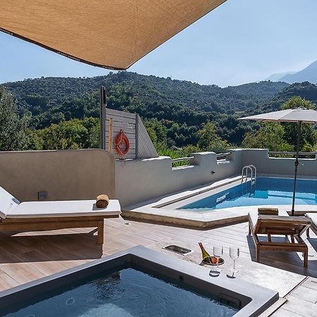Verekinthos Villas - Pool, Hot Tub, Bbq, Kids Playground, Stunning Mountain Views Yerolakkos ภายนอก รูปภาพ