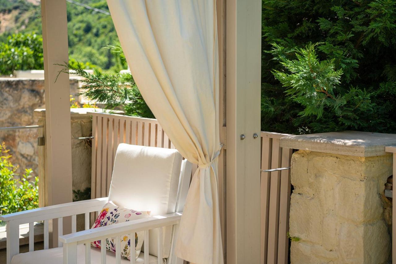 Verekinthos Villas - Pool, Hot Tub, Bbq, Kids Playground, Stunning Mountain Views Yerolakkos ภายนอก รูปภาพ