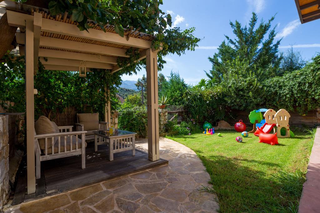 Verekinthos Villas - Pool, Hot Tub, Bbq, Kids Playground, Stunning Mountain Views Yerolakkos ภายนอก รูปภาพ
