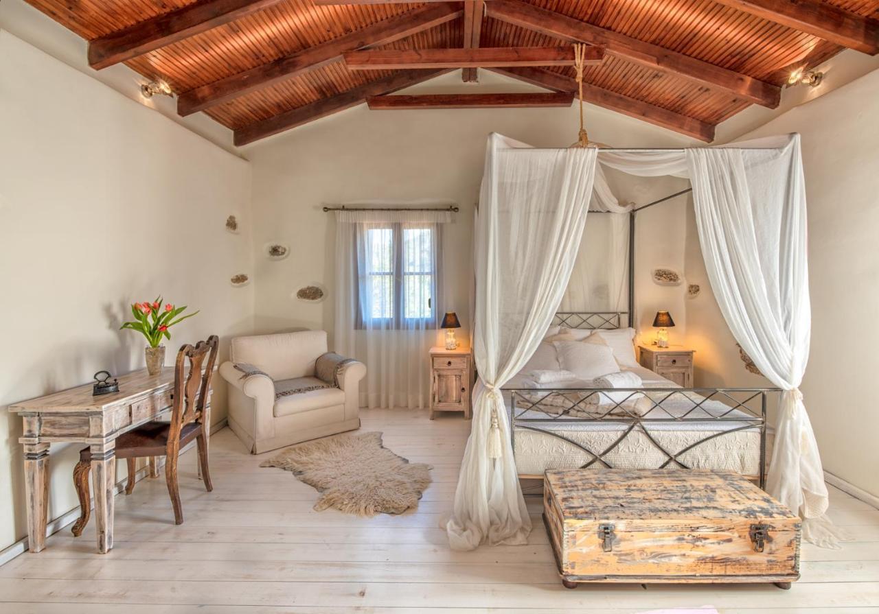 Verekinthos Villas - Pool, Hot Tub, Bbq, Kids Playground, Stunning Mountain Views Yerolakkos ภายนอก รูปภาพ